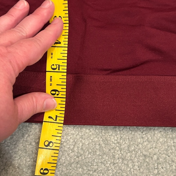 Fabletics XL High-Waisted Seamless Stripe 7/8 Pant and Poppy Seamless Sports Bra - Picture 8 of 16